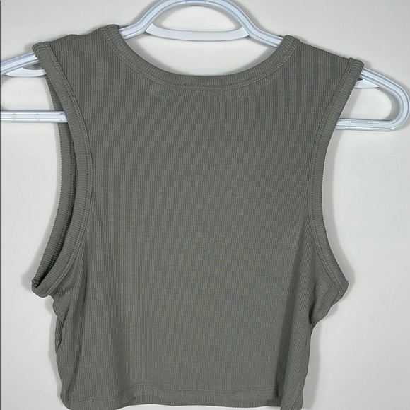 UNLABELED Ribbed Sleeveless Top - Picture 5 of 5